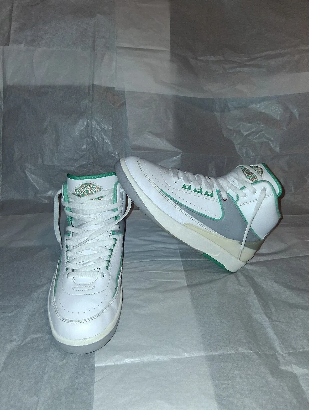 Jordan 2 Retro Crystal Mint Sneakers, Women Size 10